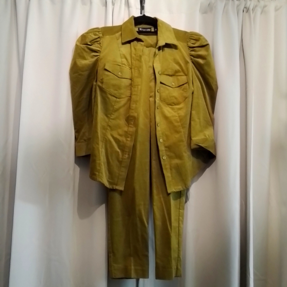 Women Top and bottom suit